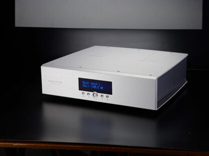 REVO SC-2 LN, etuvahvistin (esillä)